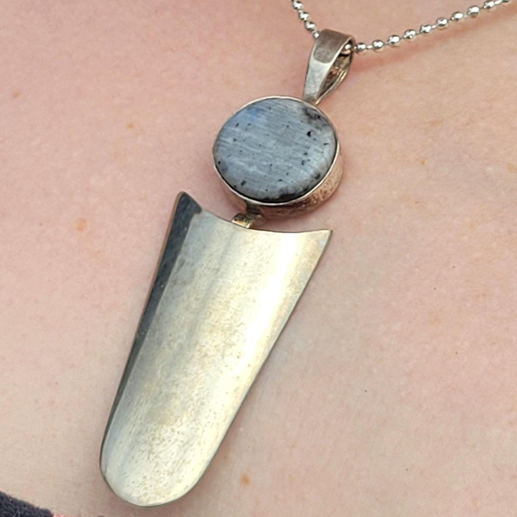 Round Light Blue Labradorite Bezeled 925 Sterling Silver