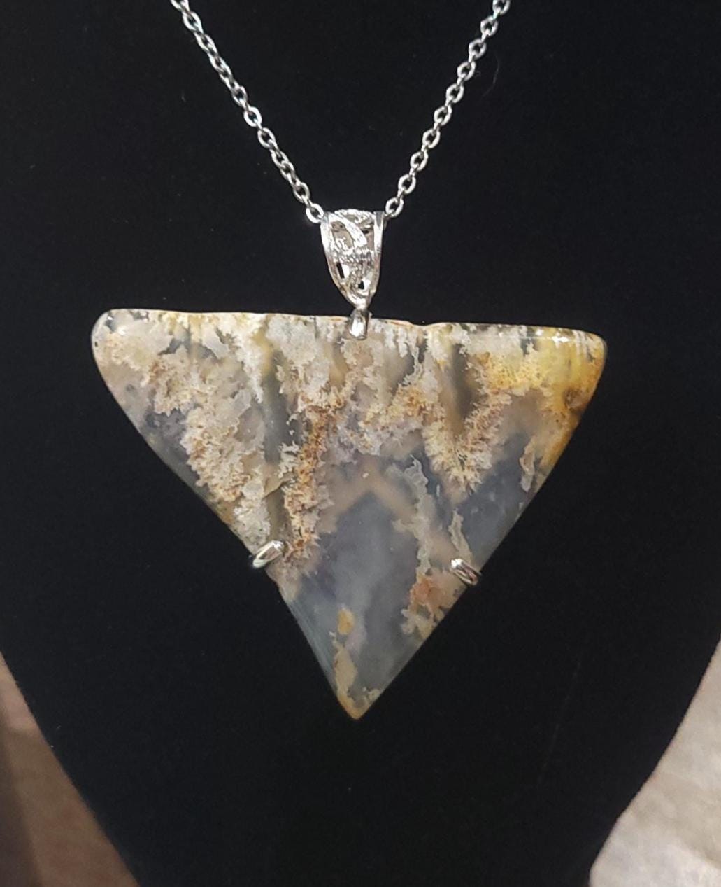 Regency Plume Pendant