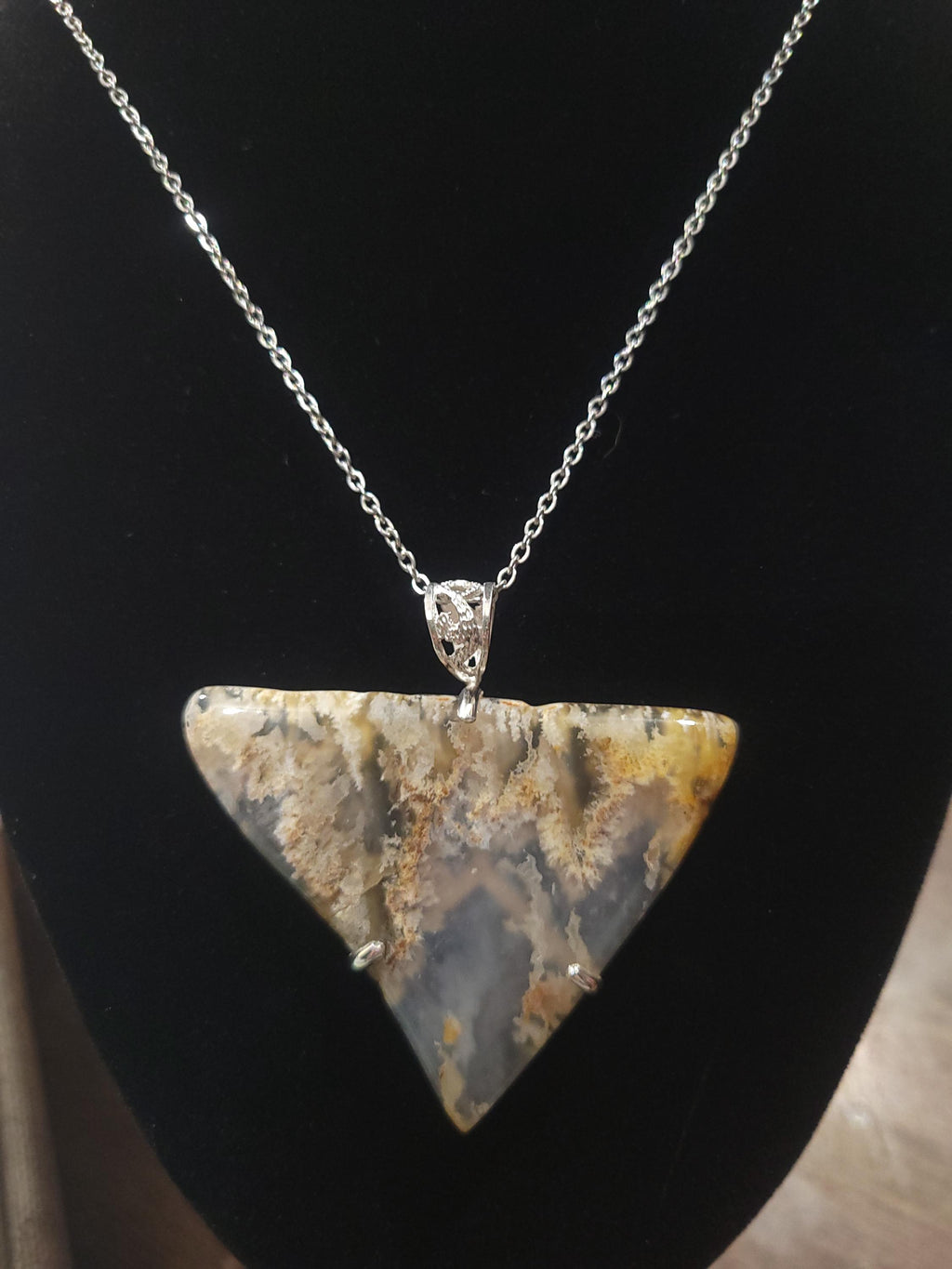 Regency Plume Pendant