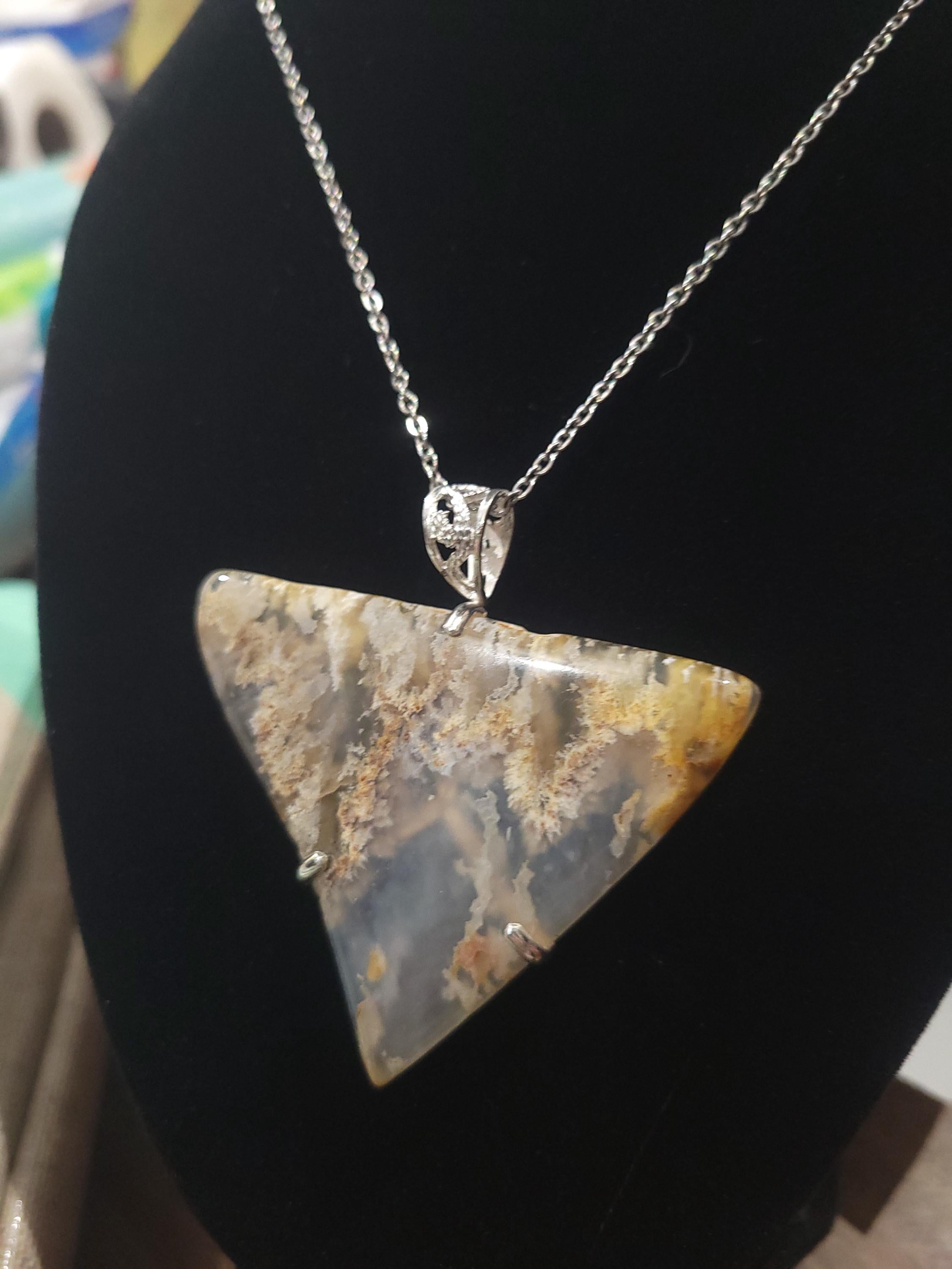 Regency Plume Pendant